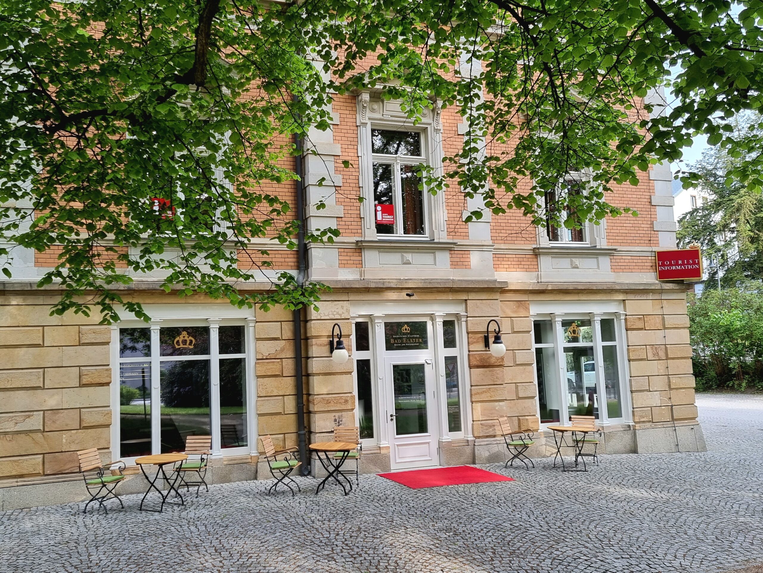 Außenansicht Touristinformation Bad Elster